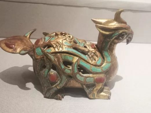 重庆大学建立了一个赝品博物馆,重庆大学赝品博物馆央视