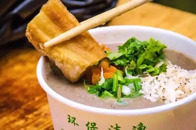 武汉：一碗热干面杀百鬼，一锅豆皮烫神仙