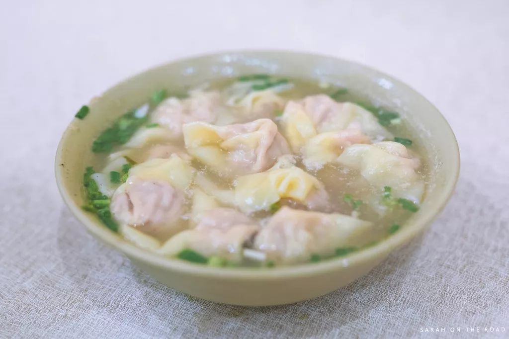 武汉：一碗热干面杀百鬼，一锅豆皮烫神仙