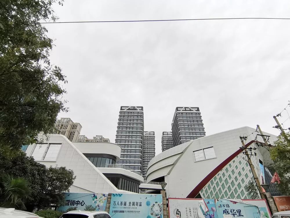 澳洲最大连锁药店,郑州新开的澳洲大药房在哪里