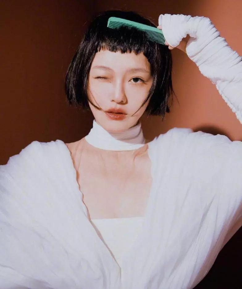 欧阳娜娜直刘海发型,欧阳娜娜齐刘海发型