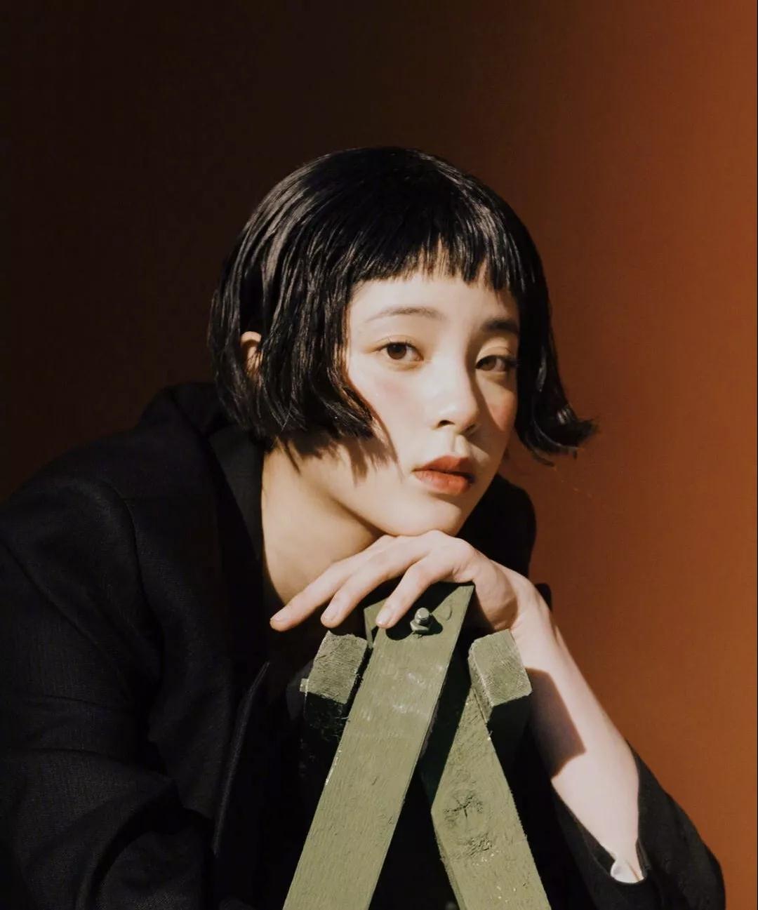 欧阳娜娜直刘海发型,欧阳娜娜齐刘海发型