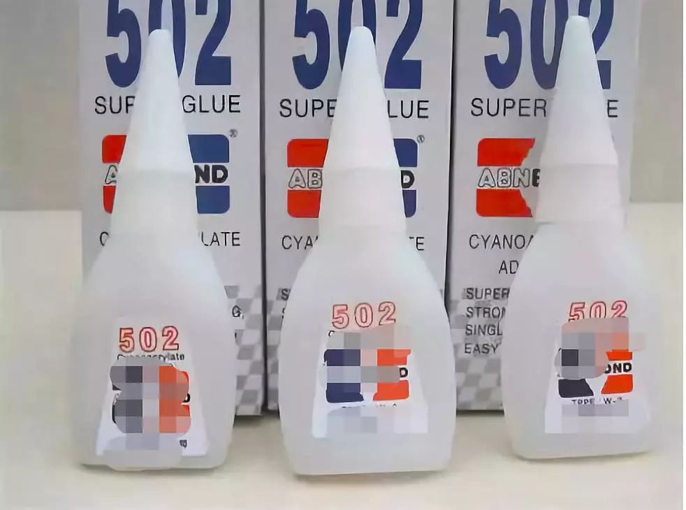 胶水怎么能把东西粘好,胶水粘在一个东西上怎么弄下来