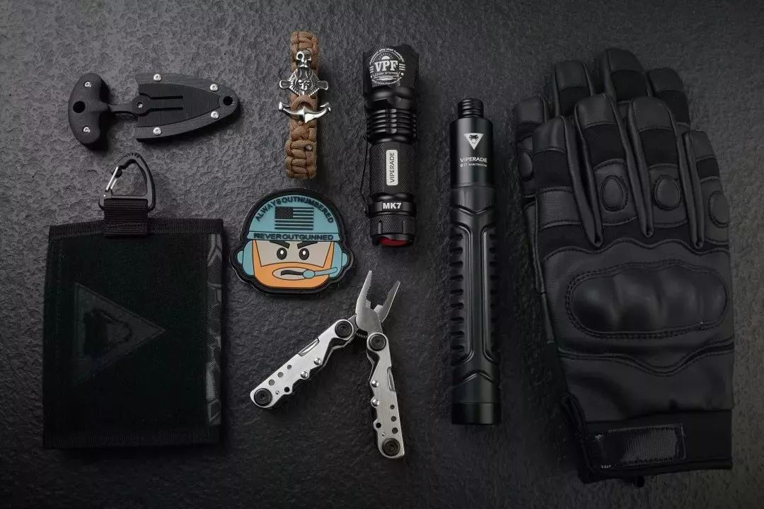 瑞士*刀军**算个屁！能顶半个工具箱的男人掌心玩物，竟有10种用途