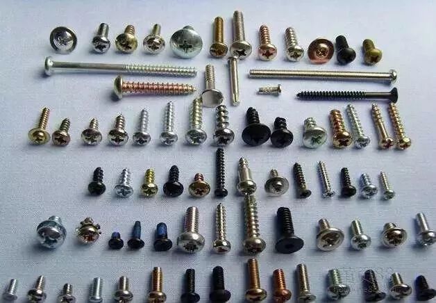 瑞士*刀军**算个屁！能顶半个工具箱的男人掌心玩物，竟有10种用途