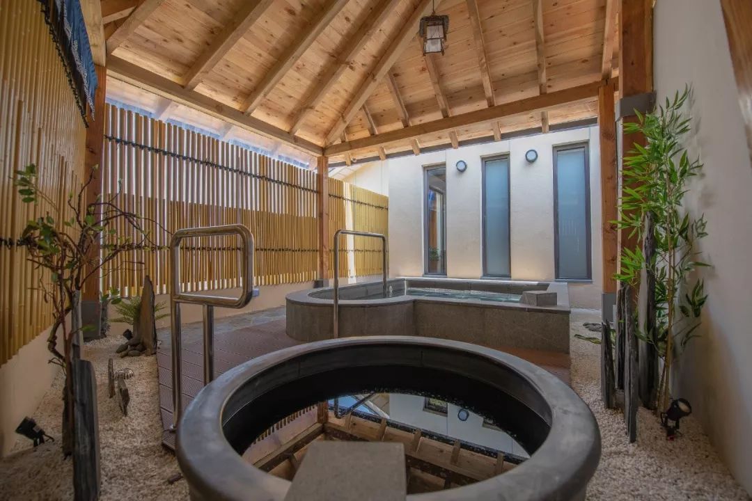 自驾游12个人住民宿,住200左右民宿3天1500左右