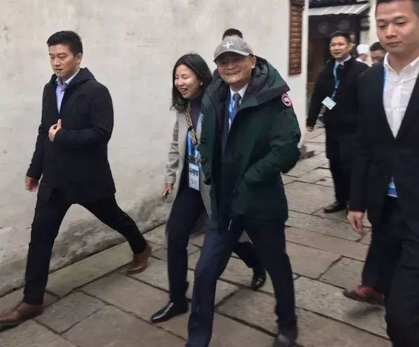 加拿大鹅马云同款,马云同款加拿大鹅