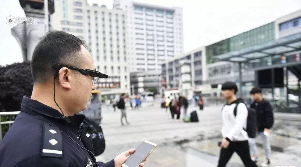 公安vr眼镜人脸识别,警察眼镜人脸识别