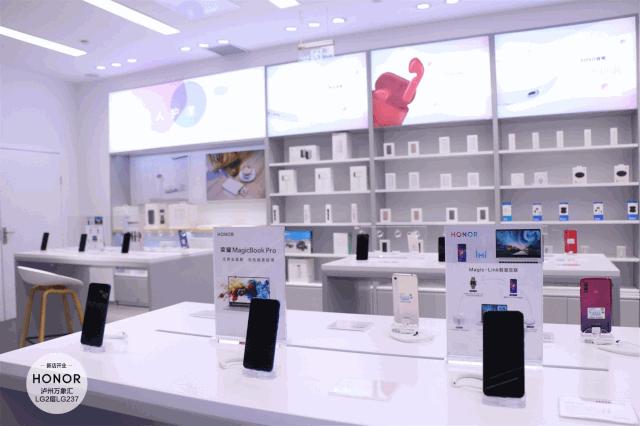 不止“首店收割机”，川南“领路人”看点颇多