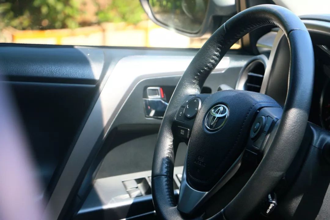 荣放rav42016款油耗,荣放rav42018油耗