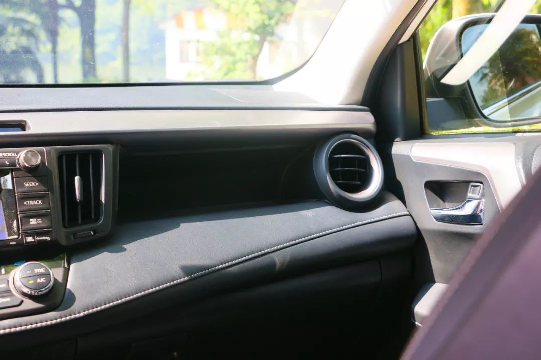 荣放rav42016款油耗,荣放rav42018油耗