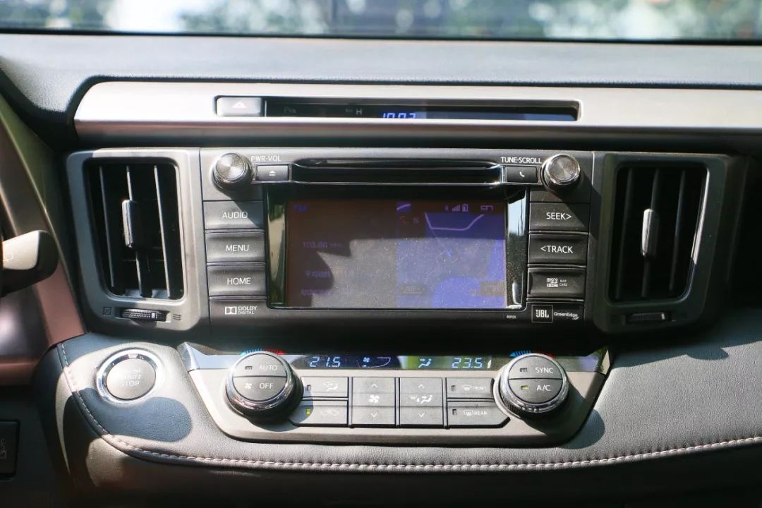 荣放rav42016款油耗,荣放rav42018油耗