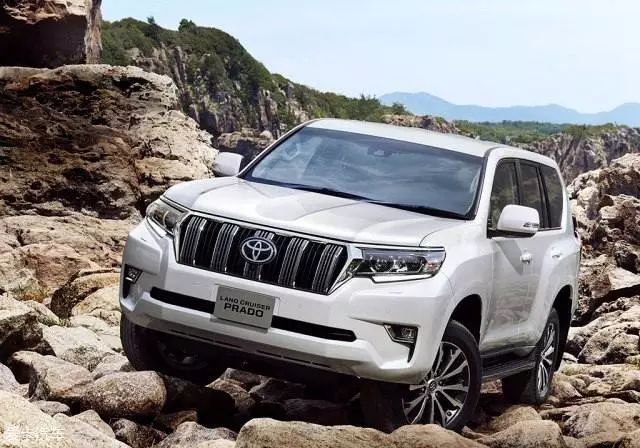 荣放rav42016款油耗,荣放rav42018油耗