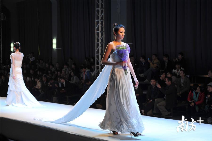 重振虎威 | 沙溪：服装之都试“新衣”