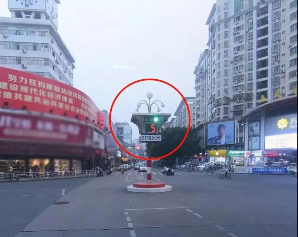 信号灯改动,信号灯右转直行顺序改了