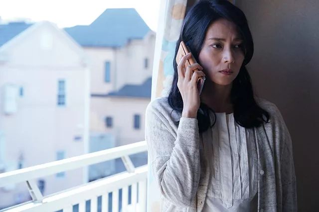 “除夕夜前，她生下一名死婴”：如果人生太难，就去妇产科看看