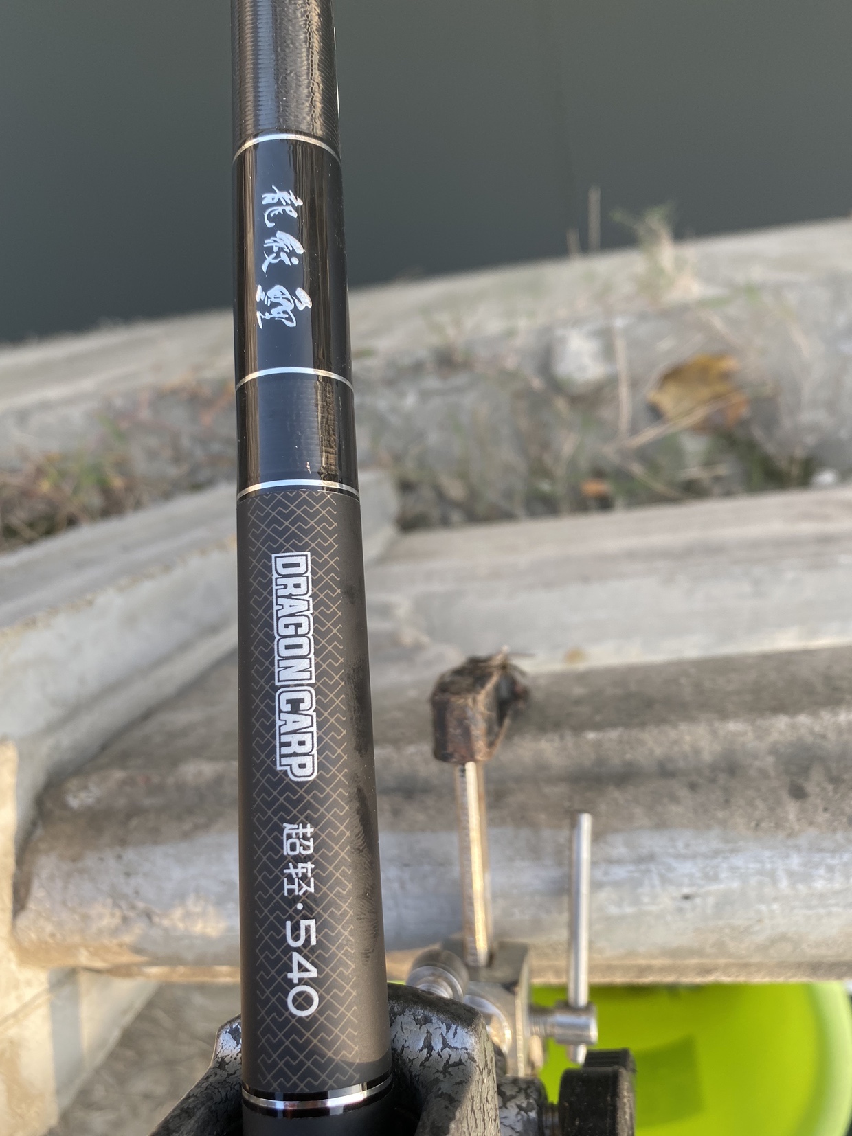 窝里鱼有泡但不开口怎么办,窝里有鱼没口什么原因