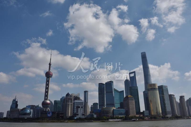 上海外滩白天风景最新,上海七月外滩天气情况