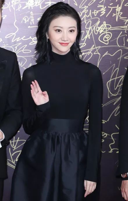 人间富贵花上位史,人间富贵花和霸总