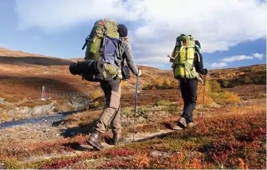 户外帐篷怎么装背包,户外生存背包怎么装