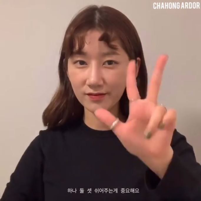 韩国八字刘海怎么烫教程,韩式齐刘海八字刘海教程