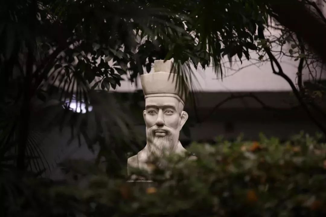 成都天府四中是什么样的学校,成都四中是山里的学校