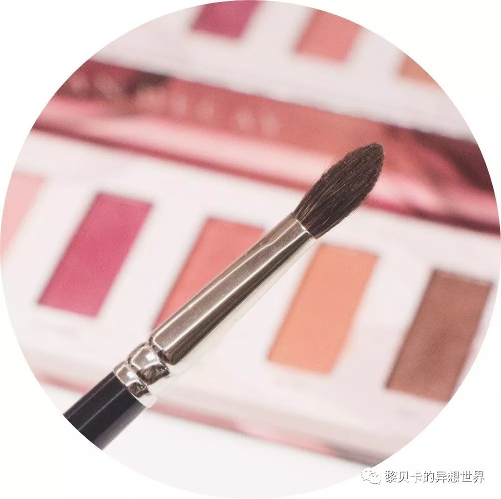 买了很多眼影却还是不会画,买了好多化妆品