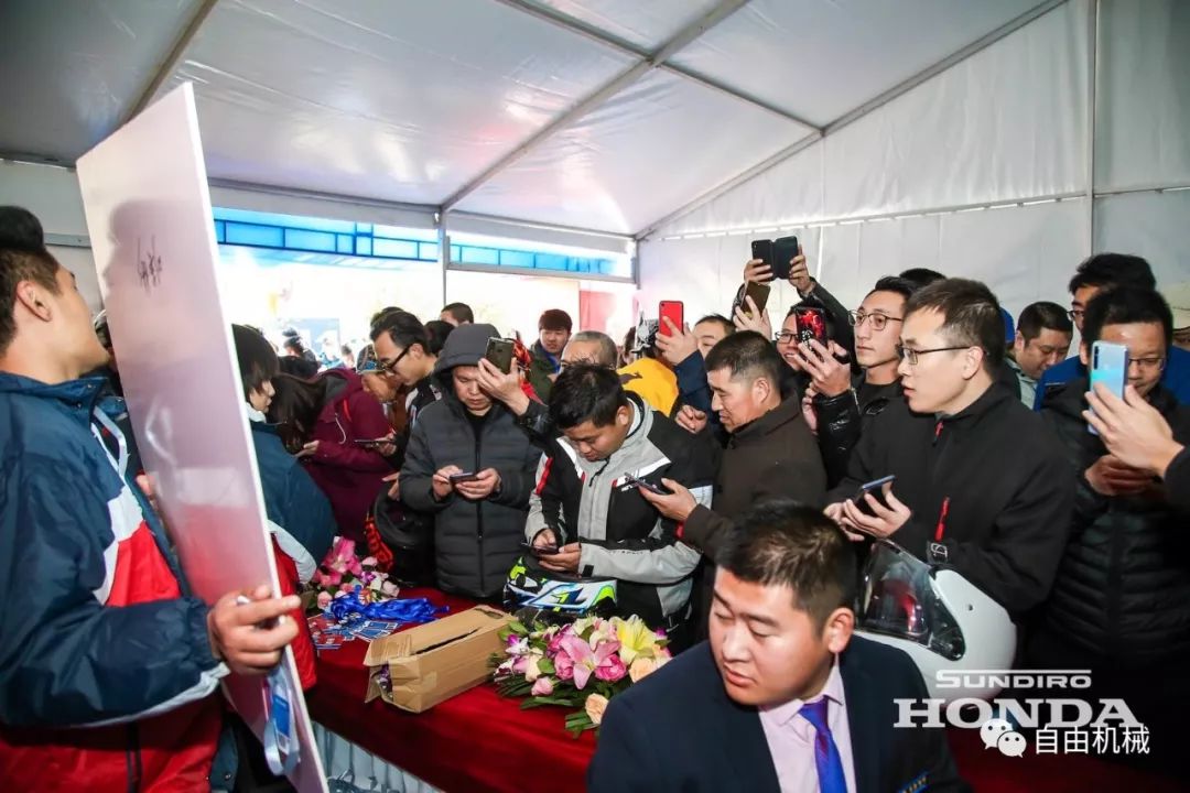 7辆新车做大奖，北京风速正式交付首批PCX150/CBF190TR丨推广