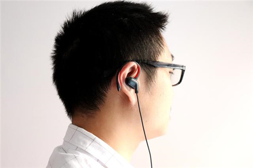 倍思游戏耳机c18,倍思c18沉浸式耳机