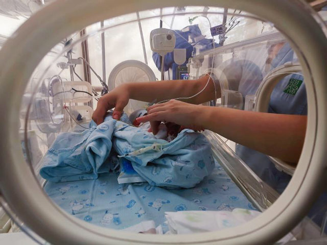 早产儿频频“失访”？40多家医院织就的这张“大网”，将找回他们