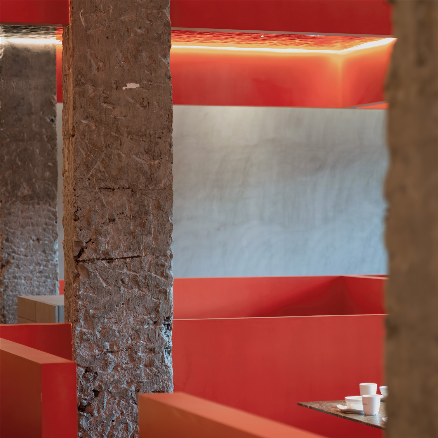 鐗╀笂绌洪棿鐏攨,閲嶅簡鐗╀笂绌洪棿