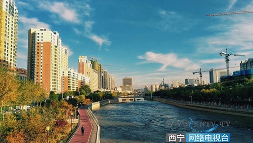 蓝色是一种温暖的颜色,蓝色是一种很美好的颜色