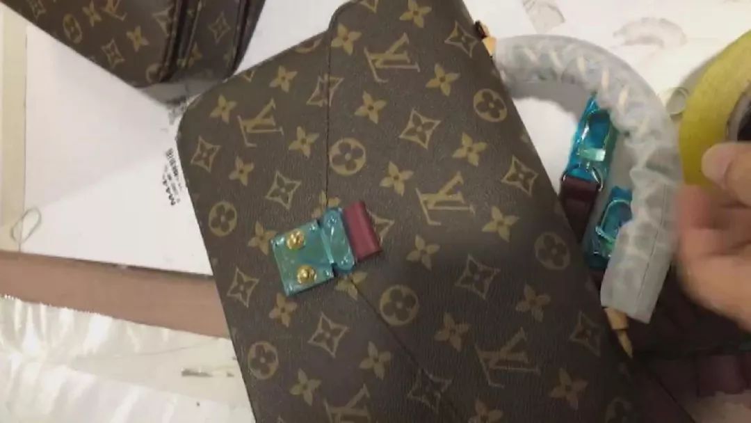 lv假货造假案涉案18亿,在迪拜买lv是真的吗