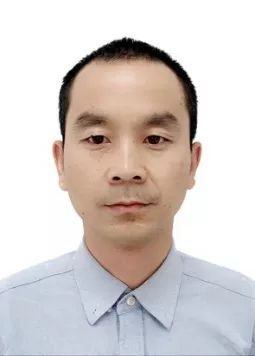 他们开车的，快把他们“揪”出来