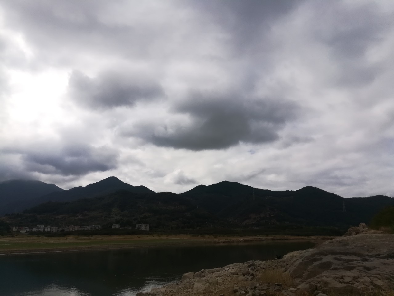 不钓鱼全是烦恼,不钓鱼心里没滋味