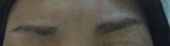 眉毛纹完一个星期后没有颜色,眉毛纹了一个月还没掉