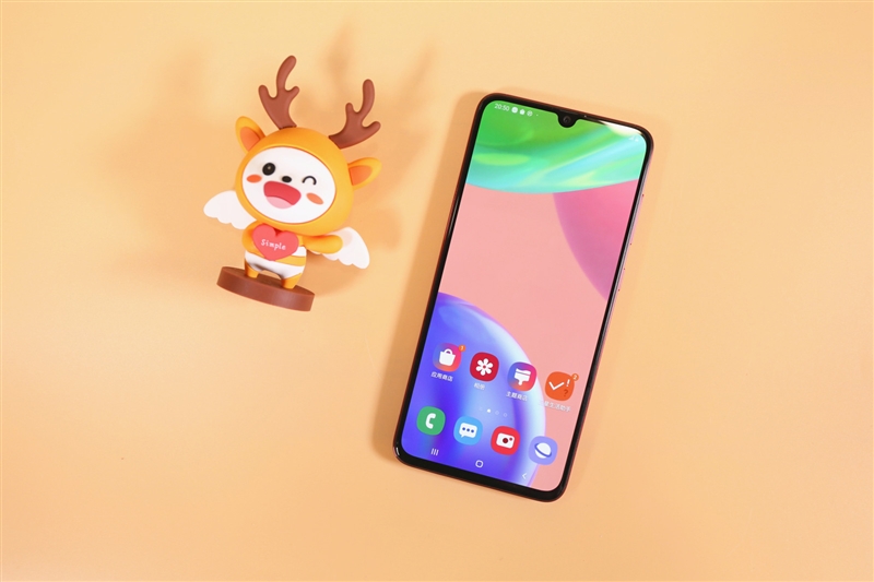 中端机还能如此漂亮三星GalaxyA70s评测：最轻薄的6400万三摄之作