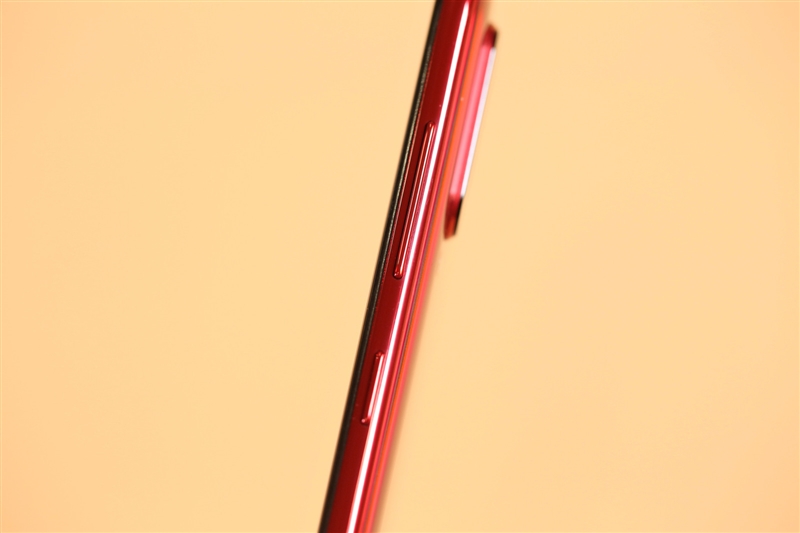 中端机还能如此漂亮三星GalaxyA70s评测：最轻薄的6400万三摄之作