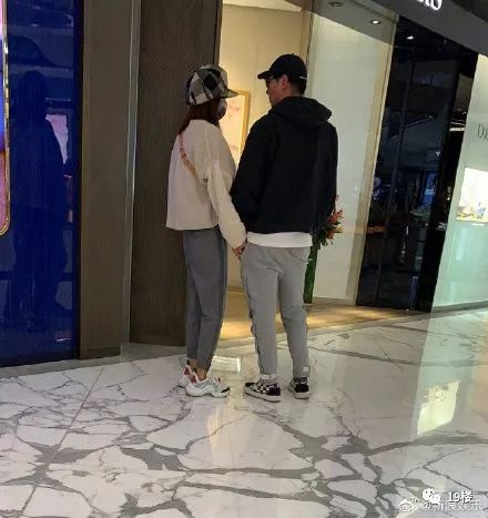 张亮宣布离婚之前的热搜,网曝张亮离婚是真的吗