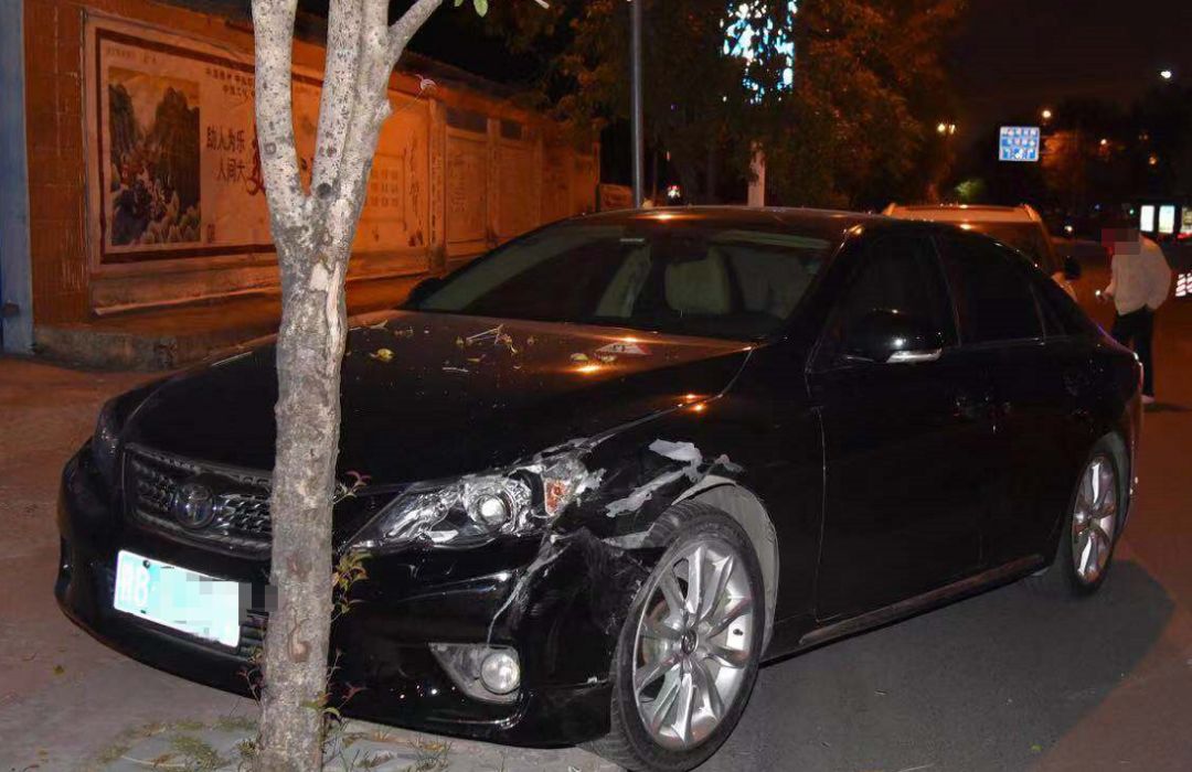 保时捷闯卡撞交警后续,保时捷撞交警后续