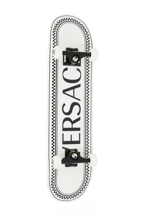 ysl圣罗兰有避孕套吗 (圣罗兰ysl避孕套)