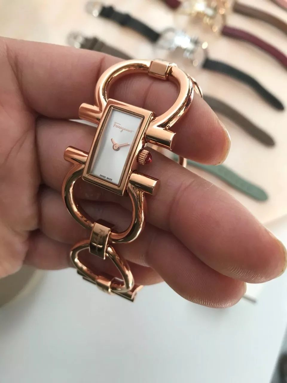 手表菲拉格慕怎么样的,手表菲拉格慕勒