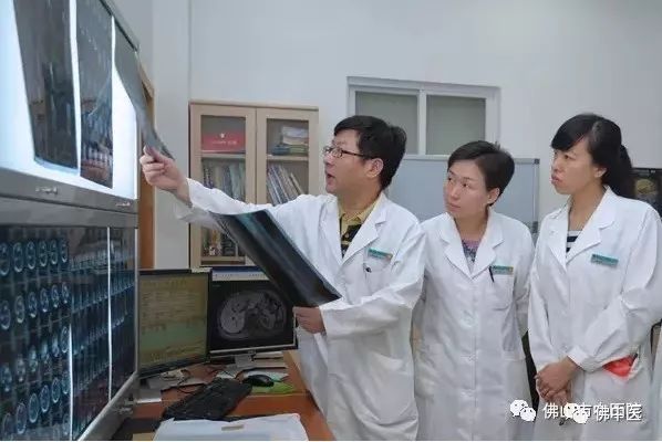 【厉害了】不专业不够以服众，佛中医神奇“刀功”国际舞台演绎精彩