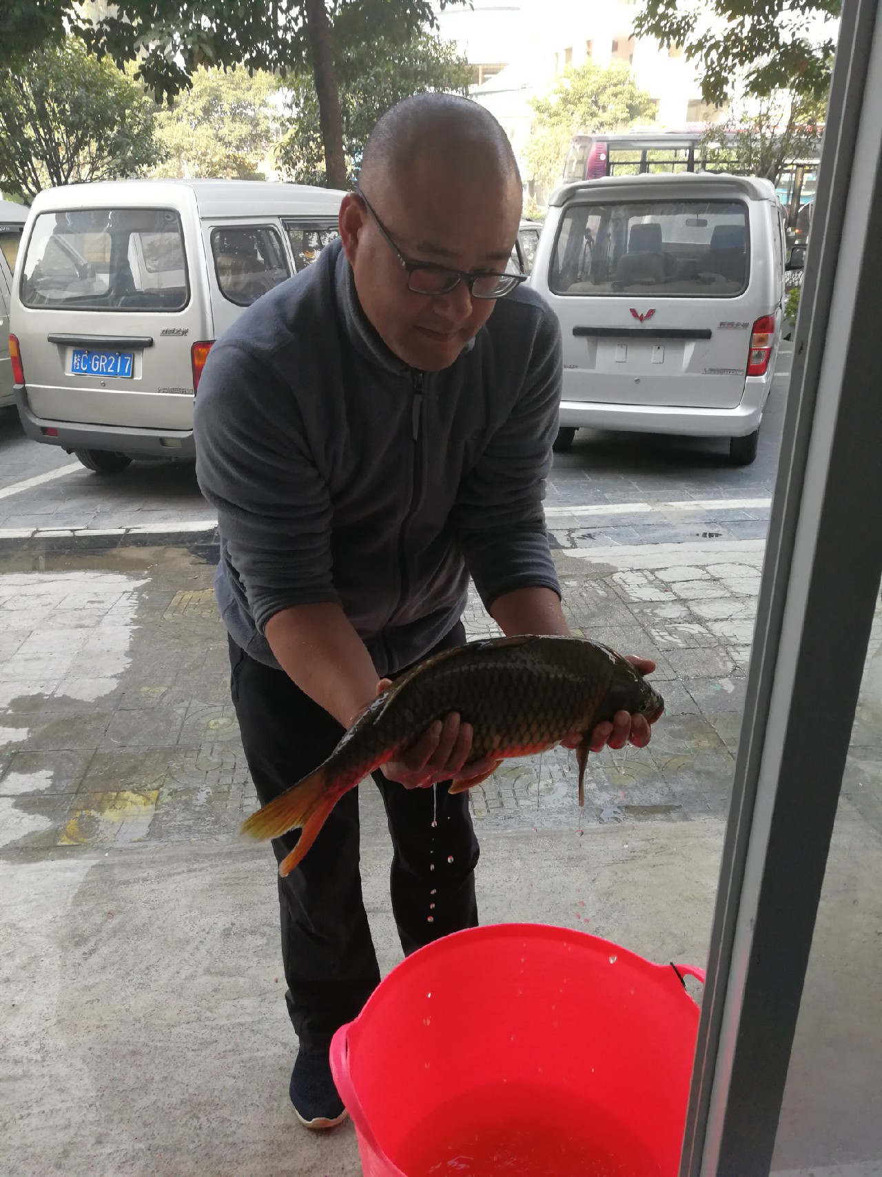 月光洞终于脱了半年的龟，尤其想念钓友的盒饭