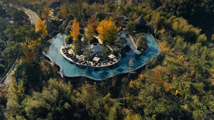 无边泳池温泉度假四川,无边泳池温泉度假游乐设施