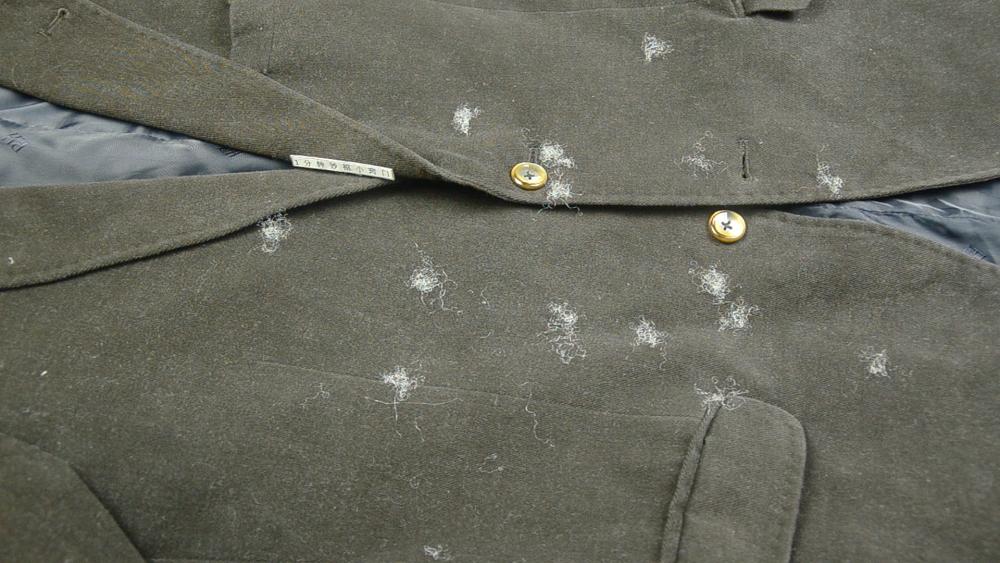 毛衣服上的毛球一招就能解决,衣服上有好多小毛球怎么消除