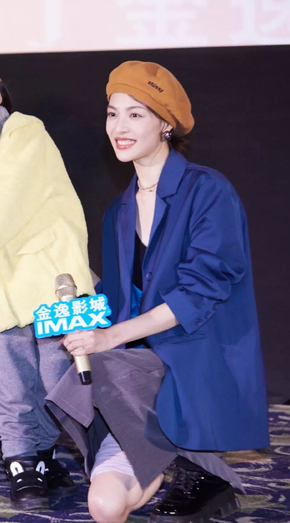 钟楚曦都在裙子里穿秋裤了，抵御老寒腿还有这几招