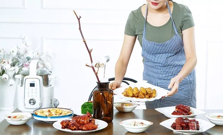 拼团炒菜,会自己做饭的锅