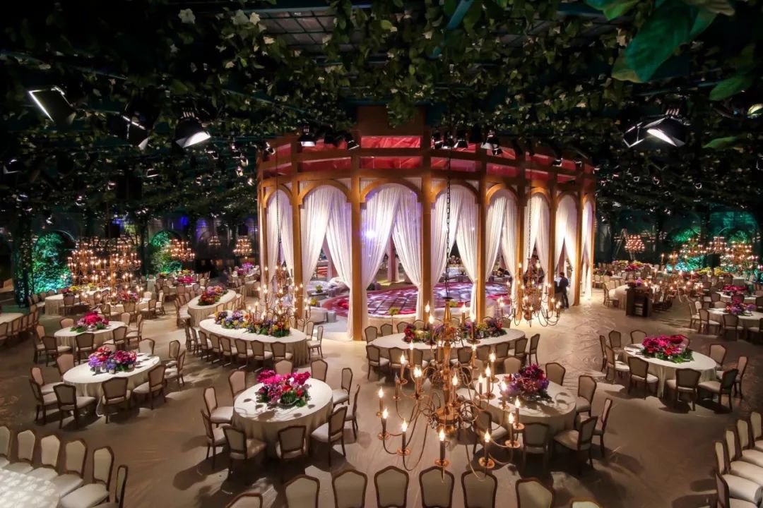 前院办婚礼后院摆酒席,这才是婚礼真正应该有的样子