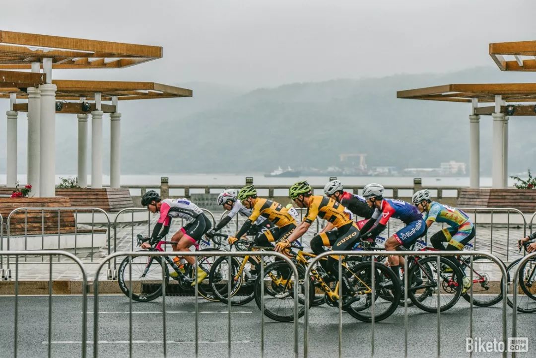 妈祖脚下冷雨战2019环大湾区自行车赛汕尾总决赛